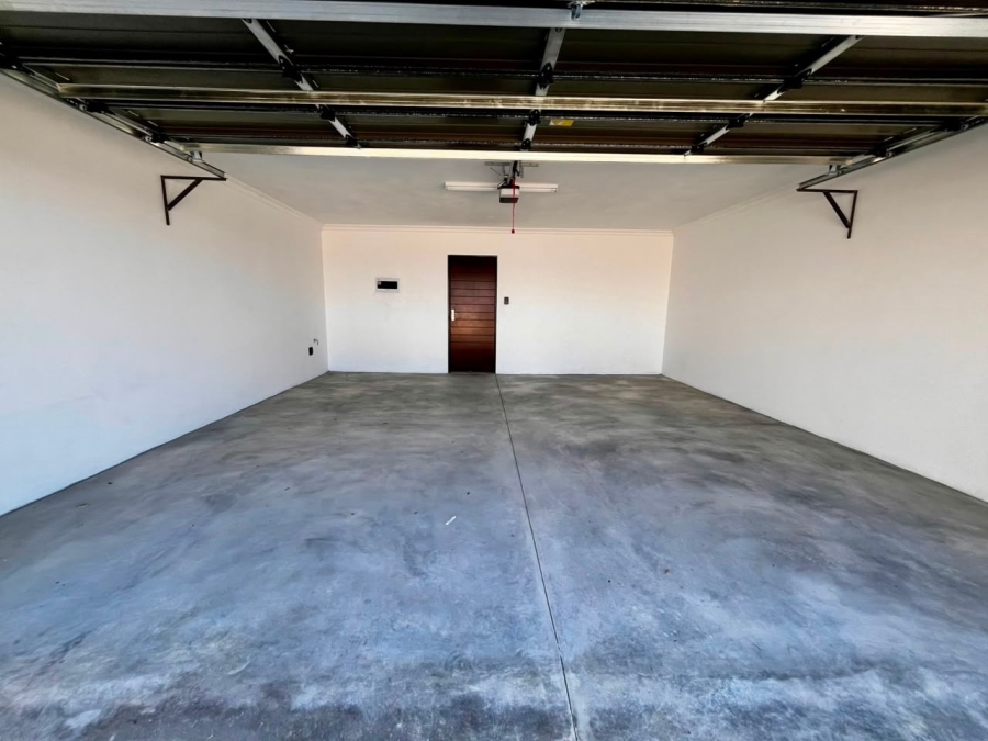 To Let 4 Bedroom Property for Rent in Cashan North West